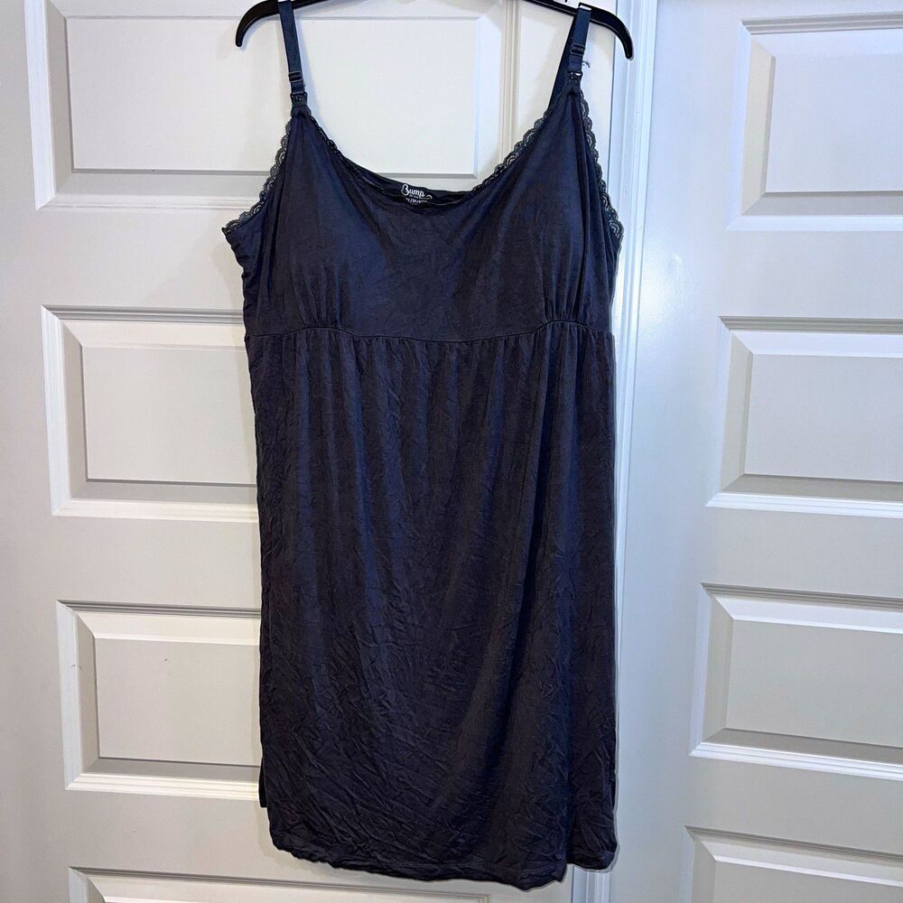 Bump in the Night Women’s Plus 3X Gray Lace Trim Scoop Neck Nursing Gown